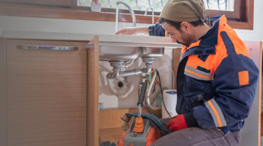 Expert burst pipe repair services in Fannin, TX